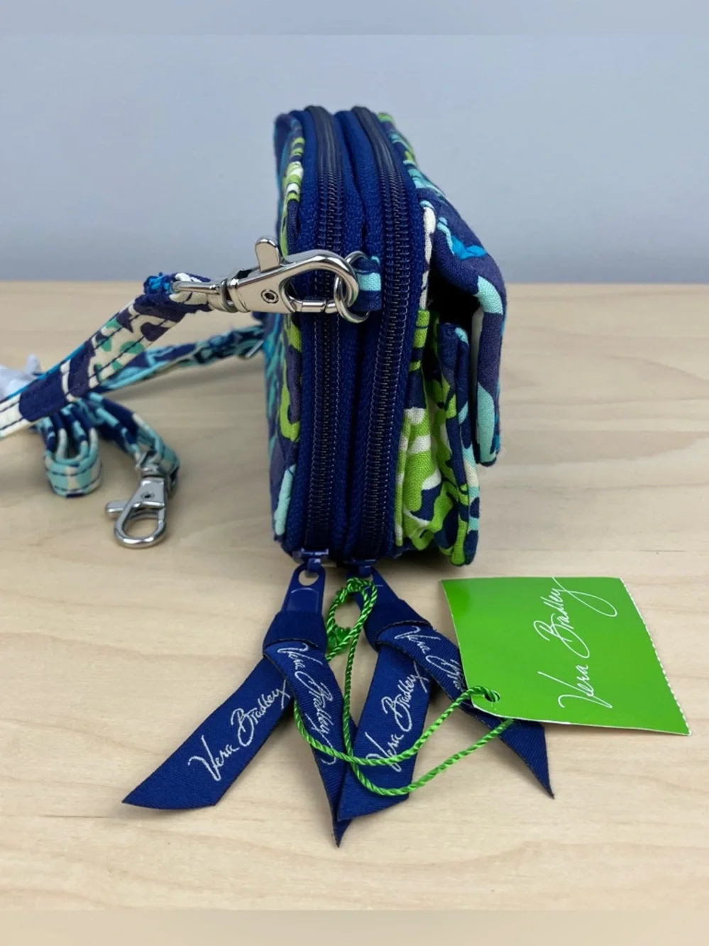 Vera Bradley 'All in One Crossbody'  Purse / Wristlet ~ Katalina Blues ~ NWT $54 - Picture 4 of 13